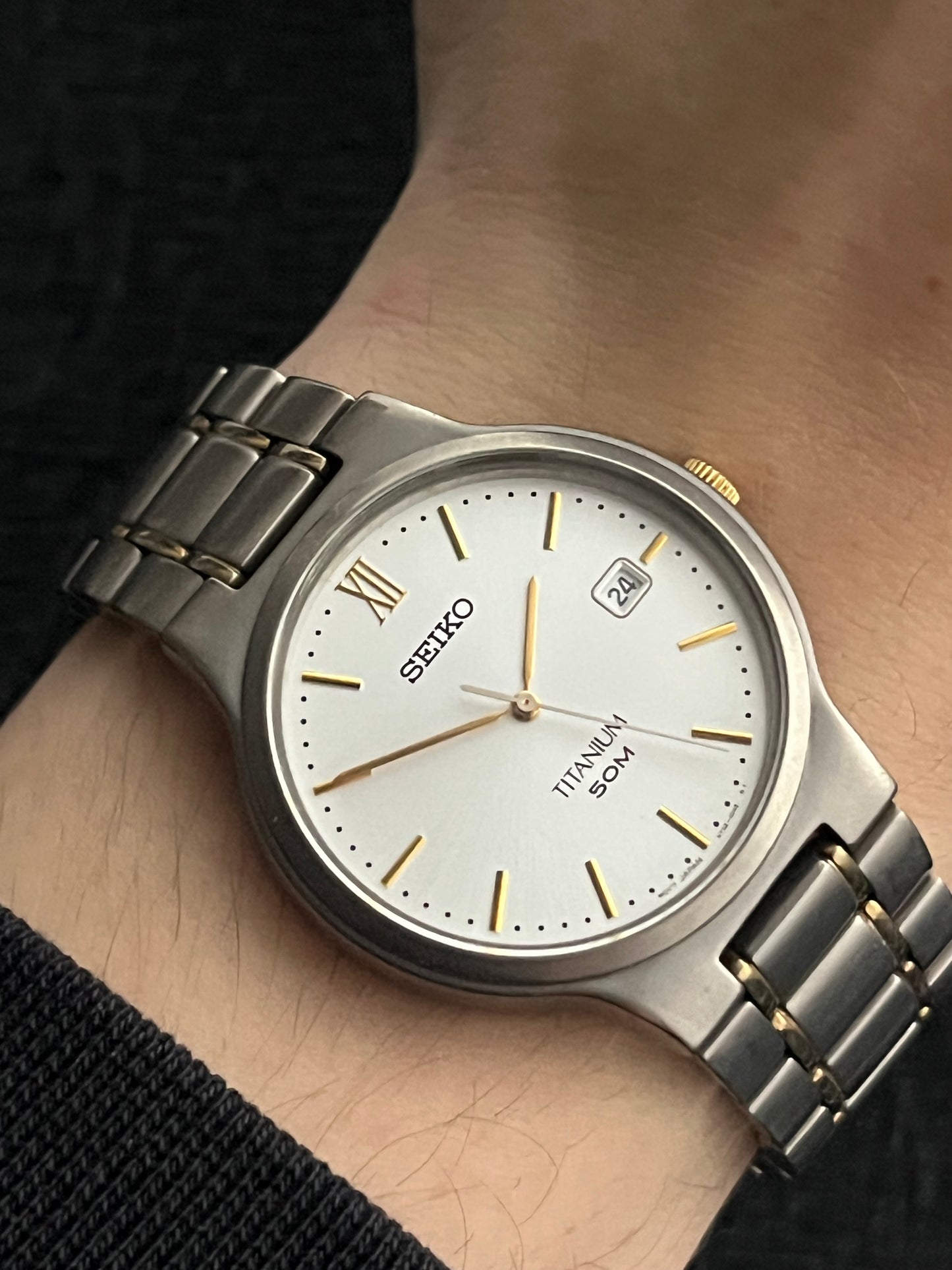 Seiko Titanium Silver-Gold V732-0S30