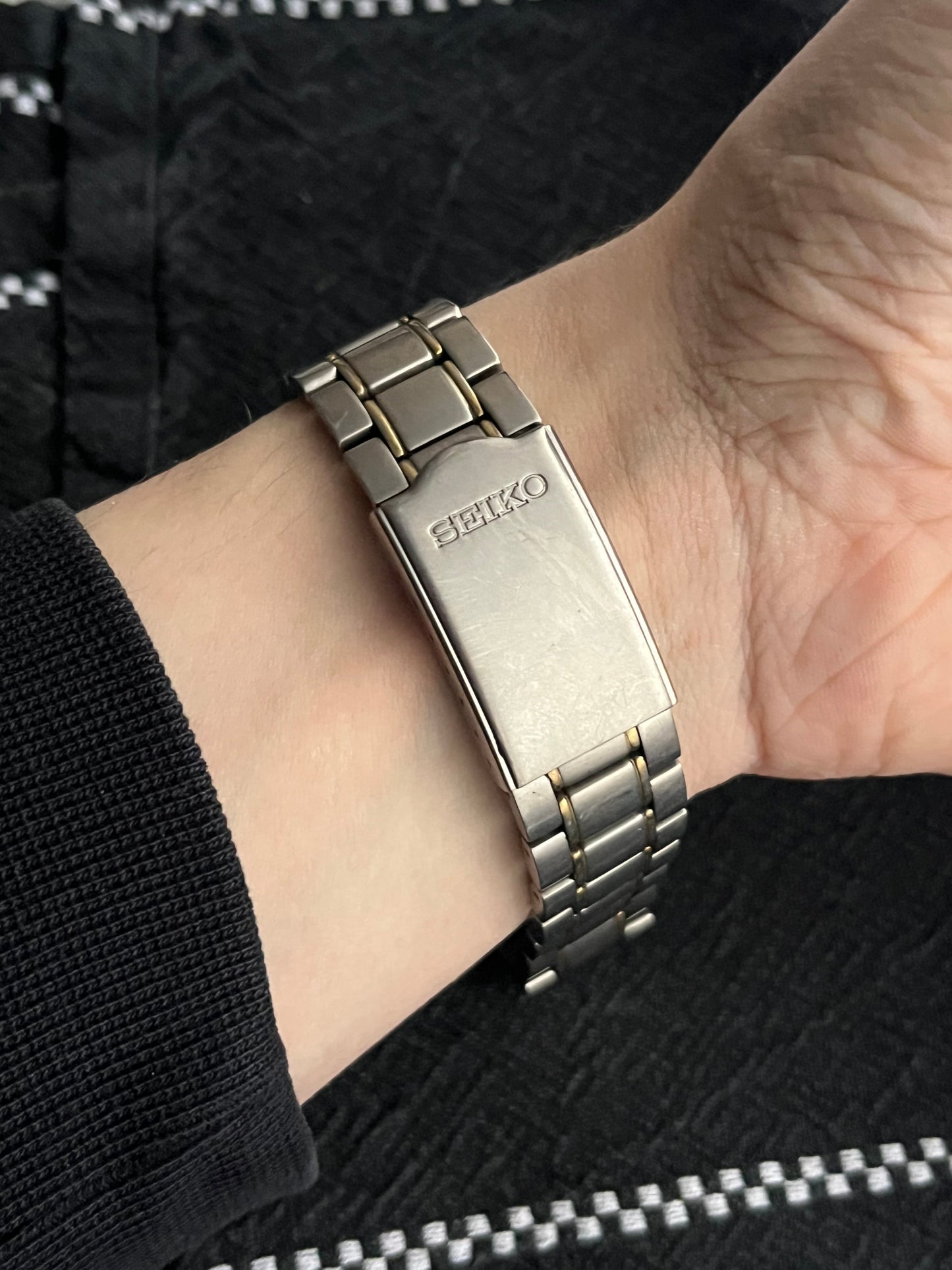 Seiko Titanium Silver-Gold V732-0S30