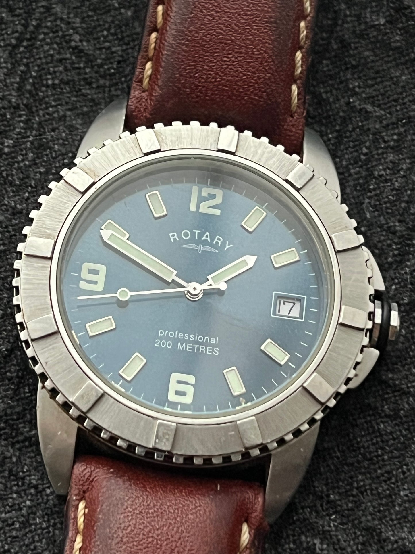 Rotary 200M Diver Silver-Blue