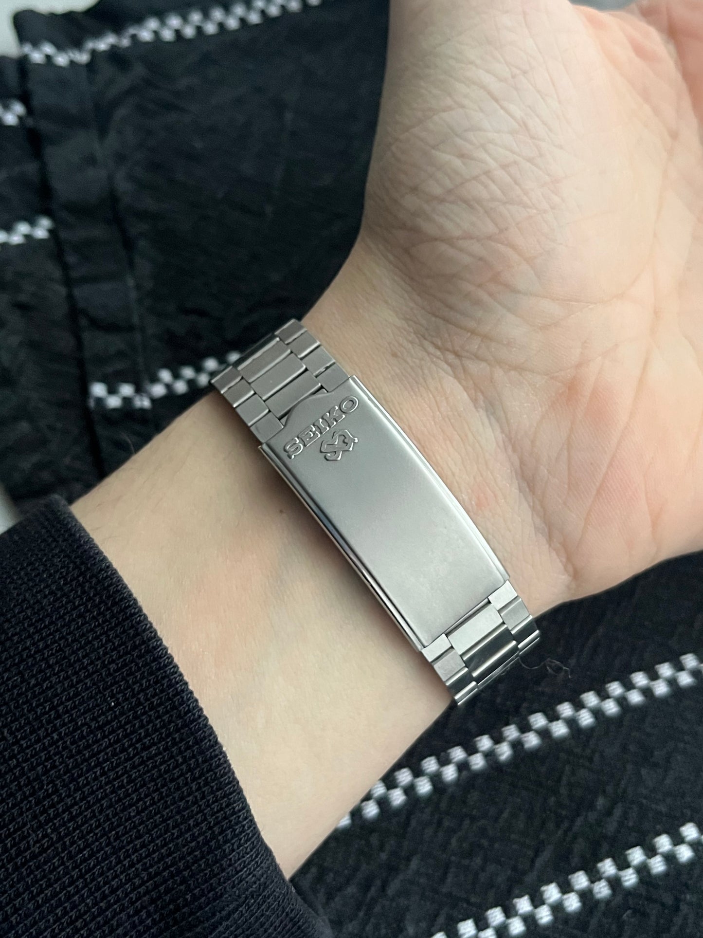 Seiko SQ Day Date Silver-Blue 8C23-6010 From 1994