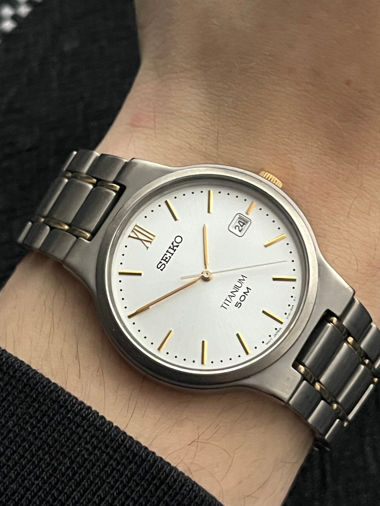 Seiko Titanium Silver-Gold V732-0S30