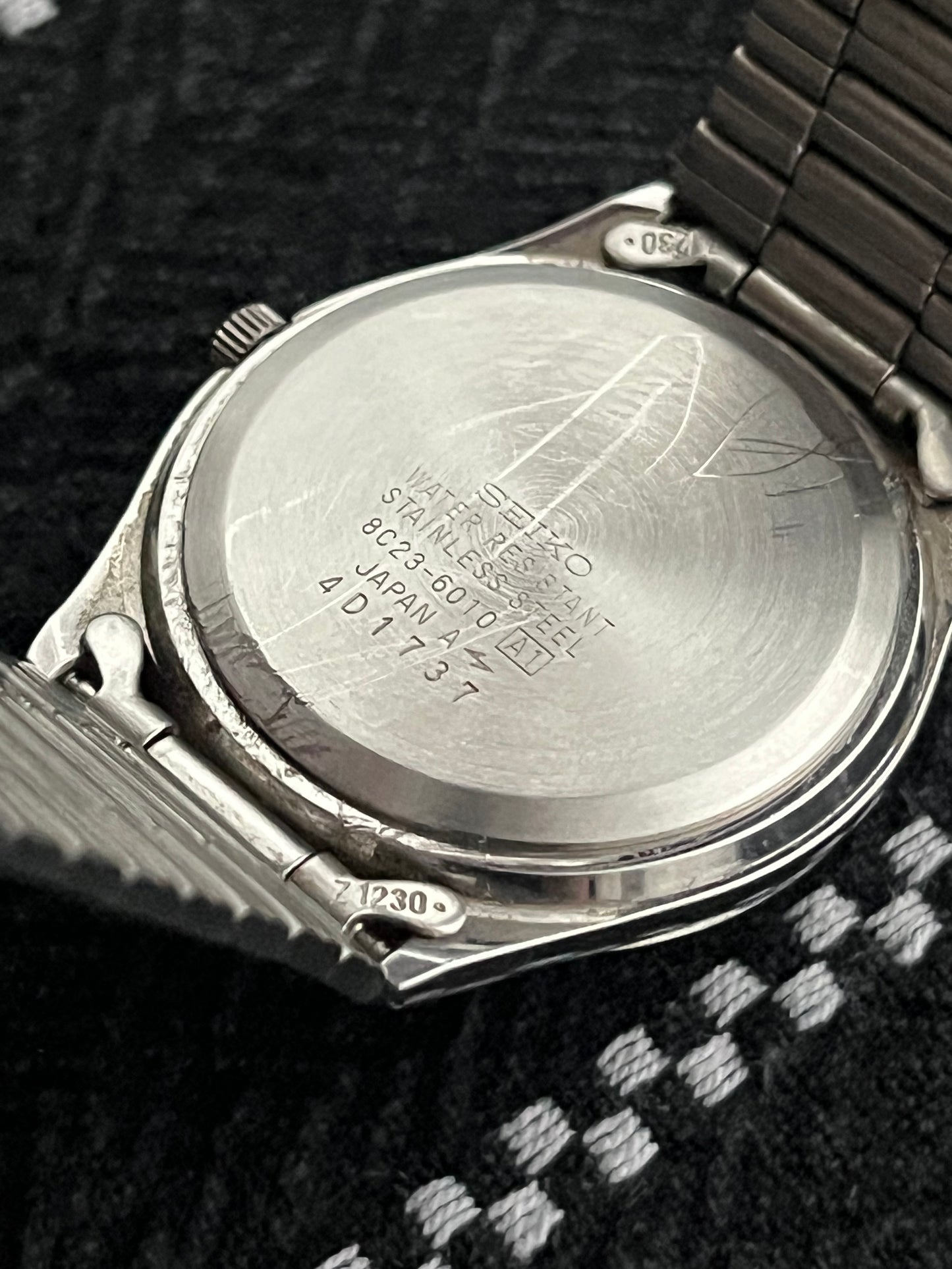 Seiko SQ Day Date Silver-Blue 8C23-6010 From 1994