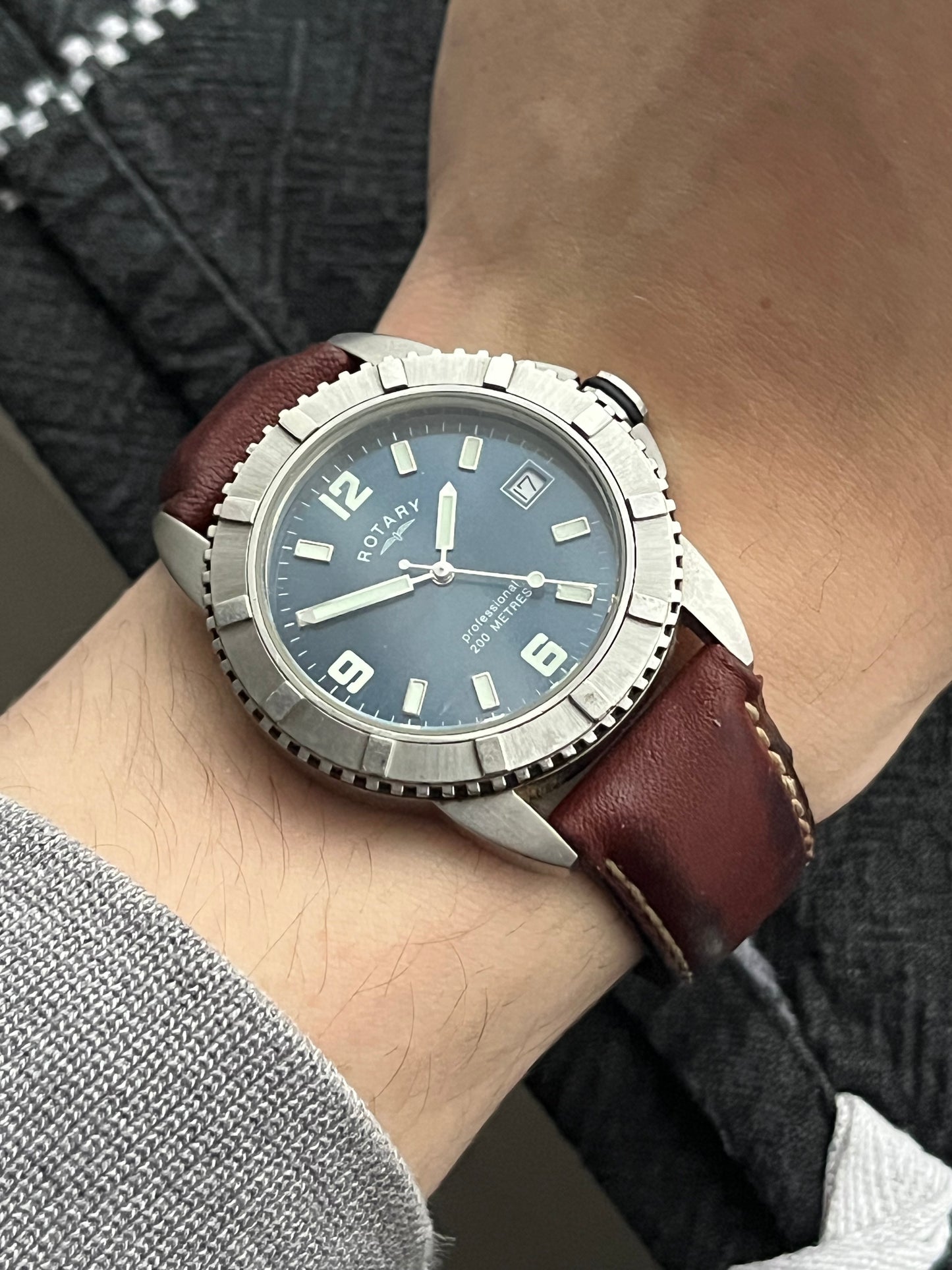 Rotary 200M Diver Silver-Blue