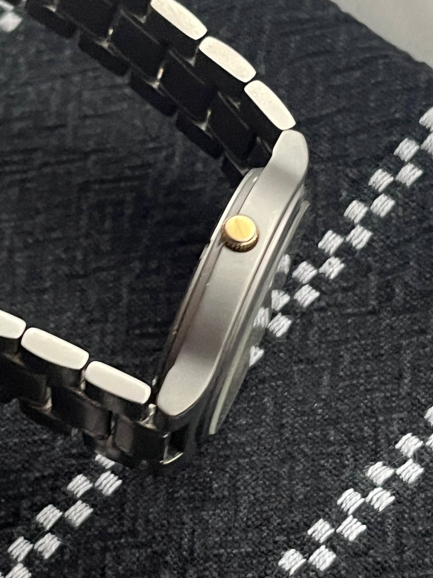 Seiko Titanium Silver-Gold V732-0S30