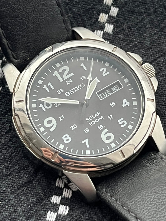 Seiko Solar Military Day Date V158-0AD0